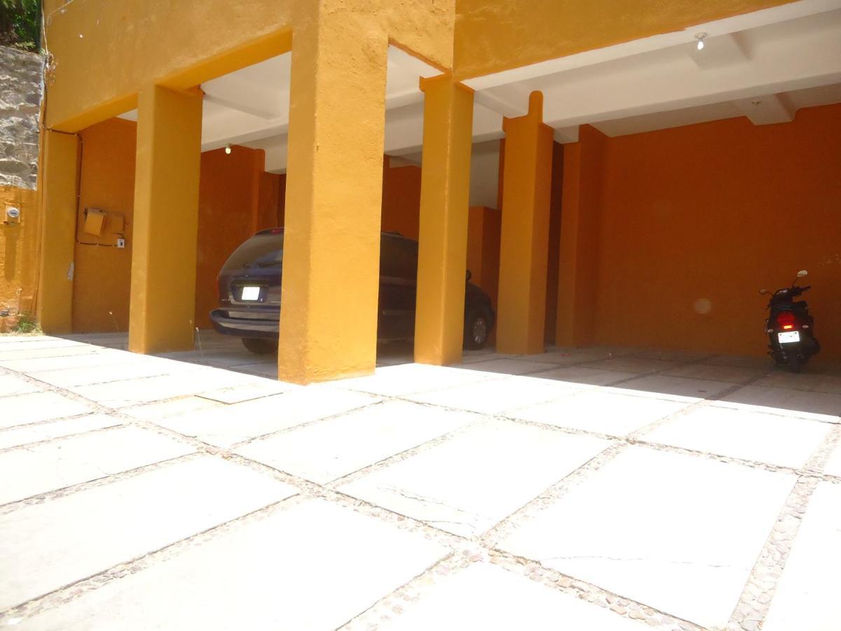 Casa Mexicana La Reyna مانزانيلو المظهر الخارجي الصورة